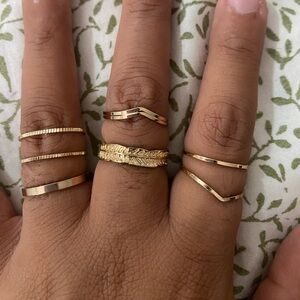 Bundle of 7 Women’s Gold Rings